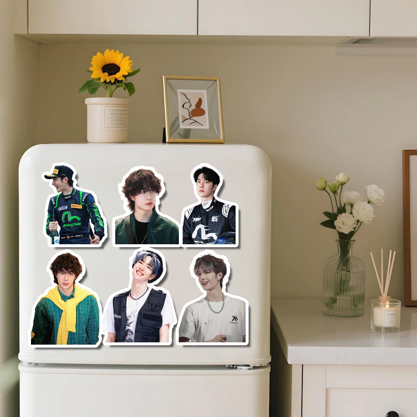 Wang Yibo adesivo frigorifero  - Home Decor Sticker recensione e prezzo